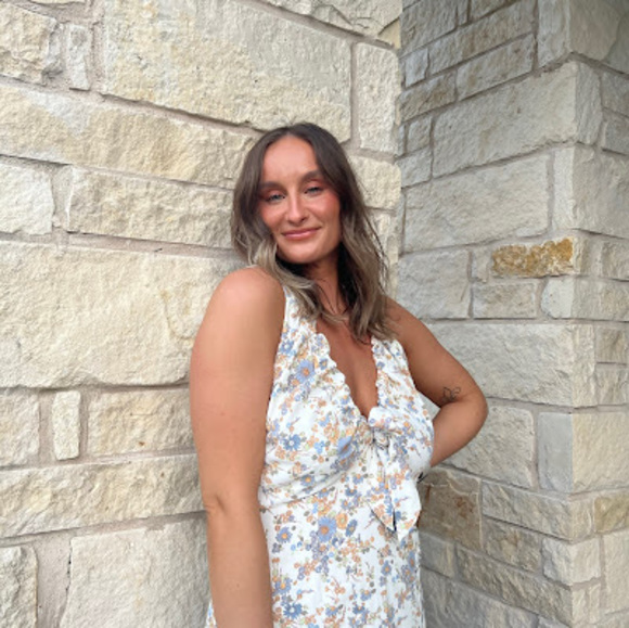 Meet your Posher, Kira - Picture 1 of 1